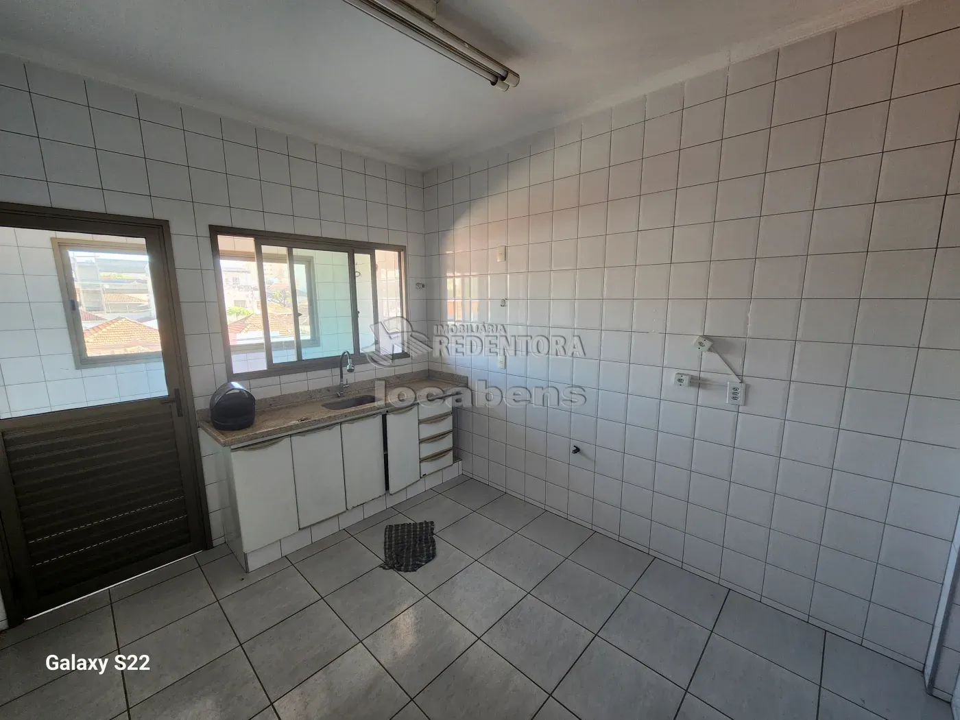 Alugar Apartamento / Padr&atilde;o em S&atilde;o Jos&eacute; do Rio Preto R$ 1.400,00 - Foto 4