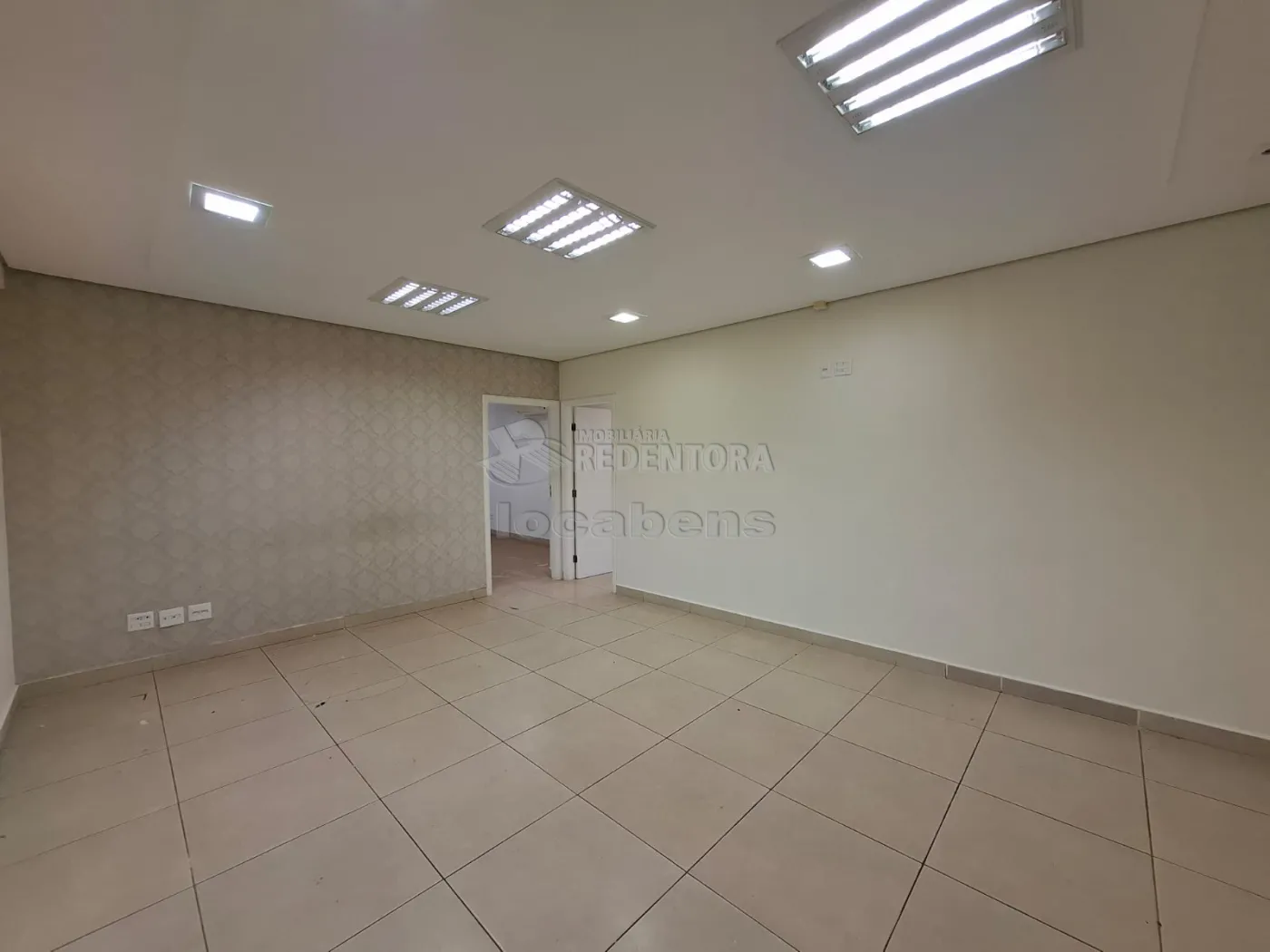 Alugar Comercial / Sala em S&atilde;o Jos&eacute; do Rio Preto R$ 3.500,00 - Foto 2