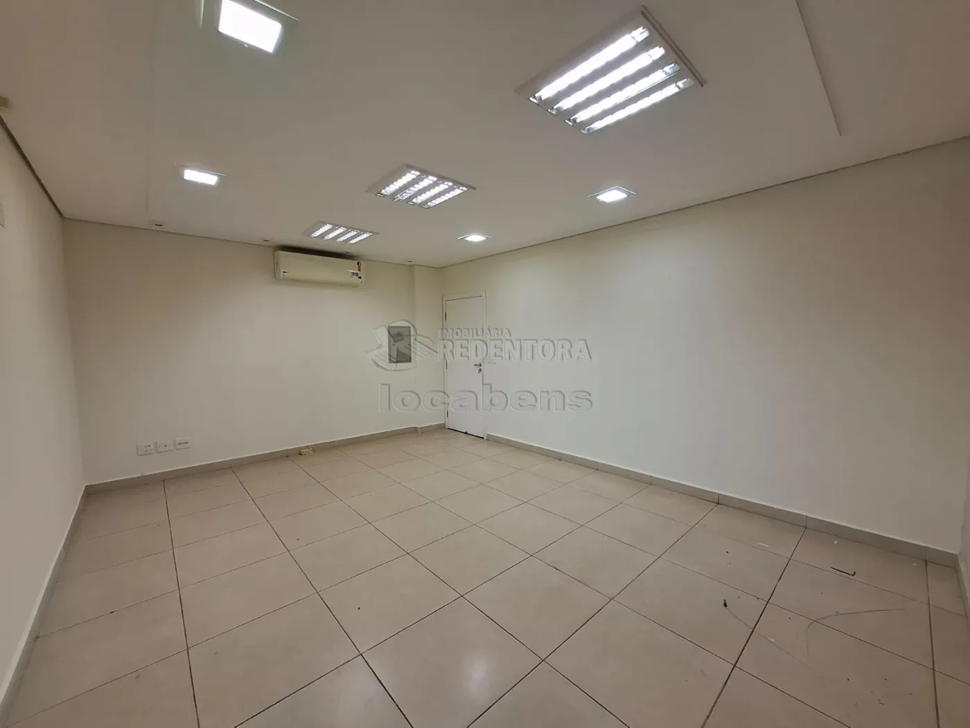 Alugar Comercial / Sala em S&atilde;o Jos&eacute; do Rio Preto R$ 3.500,00 - Foto 3