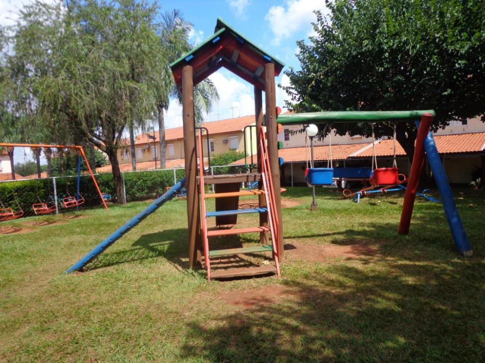 Alugar Casa / Condom&iacute;nio em S&atilde;o Jos&eacute; do Rio Preto R$ 950,00 - Foto 18