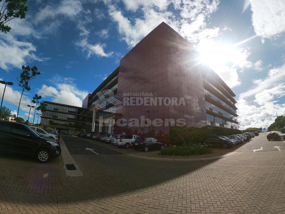 Alugar Comercial / Sala em S&atilde;o Jos&eacute; do Rio Preto R$ 7.500,00 - Foto 30
