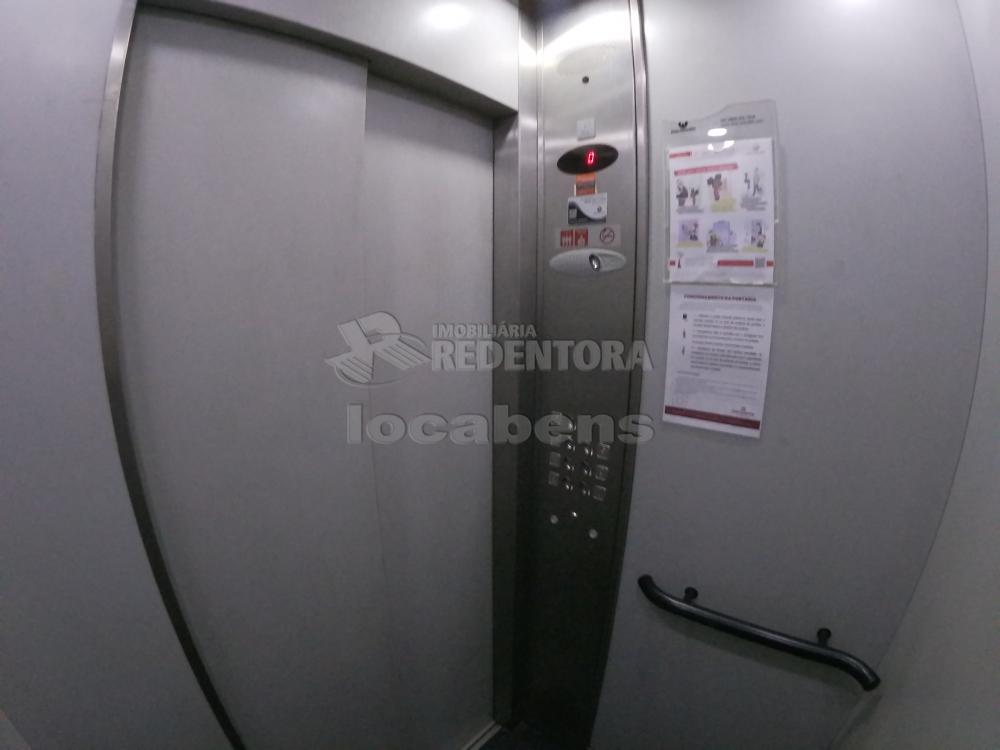 Alugar Apartamento / Padr&atilde;o em S&atilde;o Jos&eacute; do Rio Preto R$ 900,00 - Foto 13