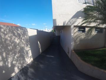 Alugar Apartamento / Padr&atilde;o em S&atilde;o Jos&eacute; do Rio Preto R$ 1.050,00 - Foto 29