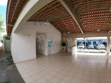 Alugar Apartamento / Padr&atilde;o em S&atilde;o Jos&eacute; do Rio Preto R$ 900,00 - Foto 28