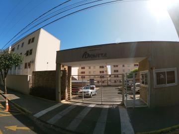 Alugar Apartamento / Padr&atilde;o em S&atilde;o Jos&eacute; do Rio Preto R$ 600,00 - Foto 19
