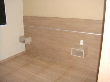 Alugar Casa / Condom&iacute;nio em S&atilde;o Jos&eacute; do Rio Preto R$ 1.100,00 - Foto 16