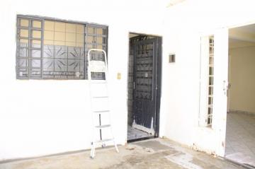 Comprar Casa / Padr&atilde;o em Ara&ccedil;atuba R$ 350.000,00 - Foto 10