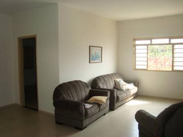 Casa / Padr&atilde;o em Uchoa 