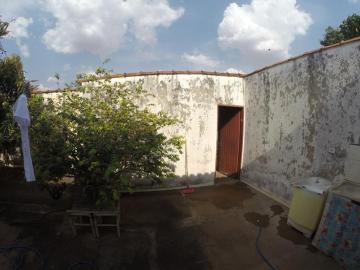 Alugar Casa / Padr&atilde;o em Bady Bassitt. apenas R$ 320.000,00