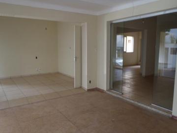 Alugar Comercial / Casa Comercial em S&atilde;o Jos&eacute; do Rio Preto. apenas R$ 2.500,00