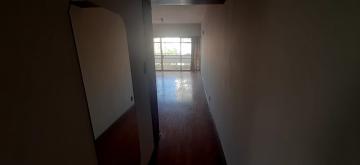 Alugar Apartamento / Padr&atilde;o em S&atilde;o Jos&eacute; do Rio Preto R$ 700,00 - Foto 11