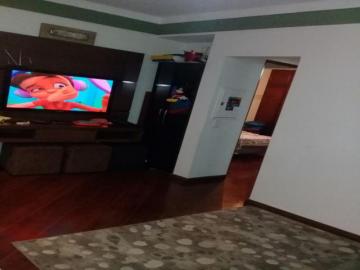 Alugar Apartamento / Padr&atilde;o em S&atilde;o Jos&eacute; do Rio Preto. apenas R$ 160.000,00
