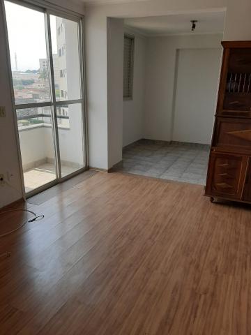 Alugar Apartamento / Padr&atilde;o em S&atilde;o Jos&eacute; do Rio Preto R$ 1.000,00 - Foto 3