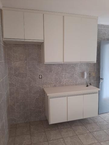 Alugar Apartamento / Padr&atilde;o em S&atilde;o Jos&eacute; do Rio Preto R$ 1.000,00 - Foto 5
