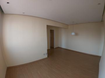 Alugar Apartamento / Padr&atilde;o em S&atilde;o Jos&eacute; do Rio Preto R$ 1.300,00 - Foto 3