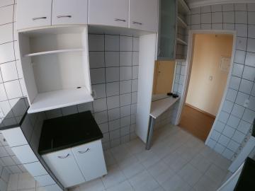 Alugar Apartamento / Padr&atilde;o em S&atilde;o Jos&eacute; do Rio Preto R$ 1.300,00 - Foto 8