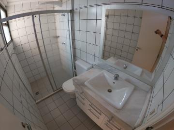 Alugar Apartamento / Padr&atilde;o em S&atilde;o Jos&eacute; do Rio Preto R$ 1.300,00 - Foto 18