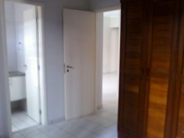 Alugar Apartamento / Padr&atilde;o em S&atilde;o Jos&eacute; do Rio Preto R$ 1.600,00 - Foto 3