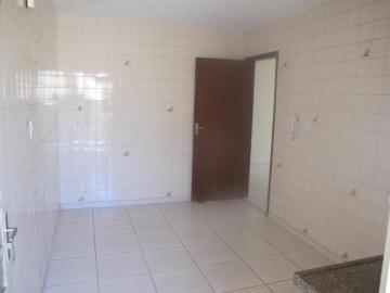Alugar Apartamento / Padr&atilde;o em S&atilde;o Jos&eacute; do Rio Preto R$ 830,00 - Foto 4