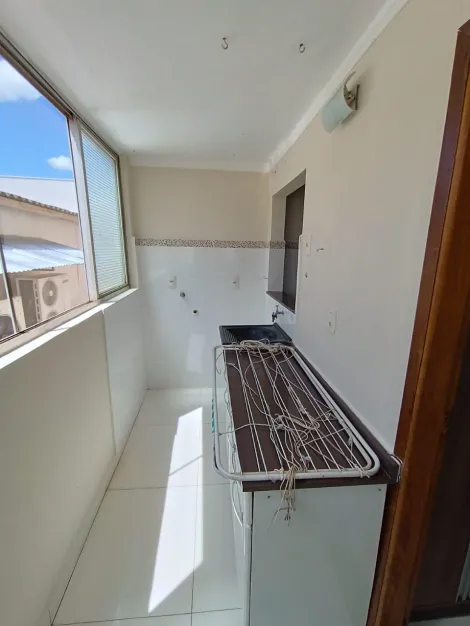 Alugar Apartamento / Padr&atilde;o em S&atilde;o Jos&eacute; do Rio Preto R$ 1.200,00 - Foto 3