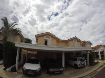 Casa / Condom&iacute;nio em S&atilde;o Jos&eacute; do Rio Preto 