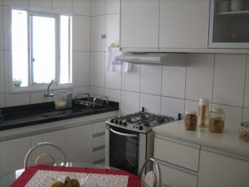 Alugar Apartamento / Padr&atilde;o em S&atilde;o Jos&eacute; do Rio Preto R$ 1.271,45 - Foto 6