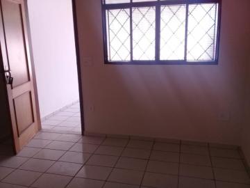 Alugar Casa / Padr&atilde;o em S&atilde;o Jos&eacute; do Rio Preto R$ 1.337,80 - Foto 2