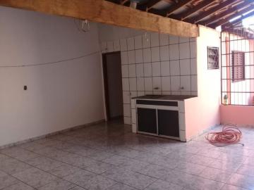 Alugar Casa / Padr&atilde;o em S&atilde;o Jos&eacute; do Rio Preto. apenas R$ 1.337,80