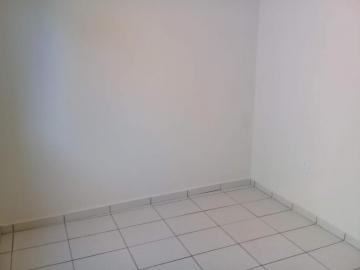 Alugar Casa / Padr&atilde;o em S&atilde;o Jos&eacute; do Rio Preto R$ 1.337,80 - Foto 8