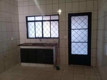 Alugar Casa / Padr&atilde;o em S&atilde;o Jos&eacute; do Rio Preto R$ 1.337,80 - Foto 11