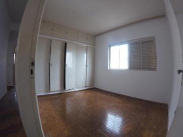Alugar Apartamento / Padr&atilde;o em S&atilde;o Jos&eacute; do Rio Preto R$ 900,00 - Foto 8