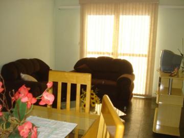 Alugar Casa / Condom&iacute;nio em S&atilde;o Jos&eacute; do Rio Preto R$ 780,00 - Foto 5