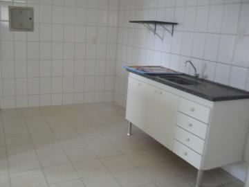 Alugar Apartamento / Padr&atilde;o em S&atilde;o Jos&eacute; do Rio Preto R$ 400,00 - Foto 12