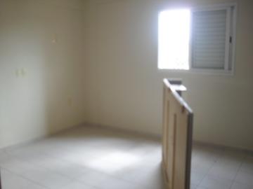 Alugar Apartamento / Padr&atilde;o em S&atilde;o Jos&eacute; do Rio Preto R$ 400,00 - Foto 17