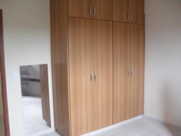 Alugar Apartamento / Padr&atilde;o em S&atilde;o Jos&eacute; do Rio Preto R$ 400,00 - Foto 20