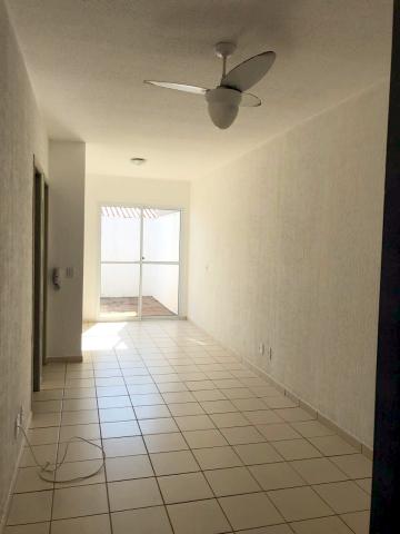 Alugar Casa / Condom&iacute;nio em S&atilde;o Jos&eacute; do Rio Preto R$ 850,00 - Foto 5