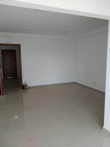 Alugar Apartamento / Padr&atilde;o em S&atilde;o Jos&eacute; do Rio Preto R$ 2.100,00 - Foto 4