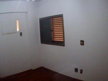 Alugar Apartamento / Padr&atilde;o em S&atilde;o Jos&eacute; do Rio Preto R$ 1.200,00 - Foto 4