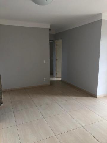 Alugar Apartamento / Padr&atilde;o em S&atilde;o Jos&eacute; do Rio Preto R$ 1.500,00 - Foto 2