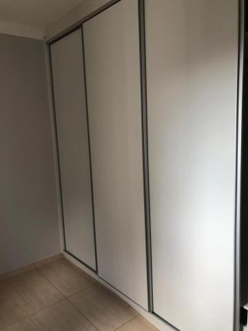 Alugar Apartamento / Padr&atilde;o em S&atilde;o Jos&eacute; do Rio Preto R$ 1.500,00 - Foto 3