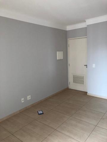 Alugar Apartamento / Padr&atilde;o em S&atilde;o Jos&eacute; do Rio Preto R$ 1.500,00 - Foto 12