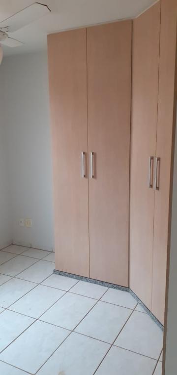 Alugar Casa / Condom&iacute;nio em S&atilde;o Jos&eacute; do Rio Preto R$ 1.700,00 - Foto 15