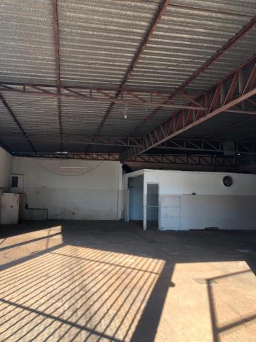 Alugar Comercial / Sal&atilde;o em S&atilde;o Jos&eacute; do Rio Preto. apenas R$ 1.100,00