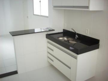 Alugar Apartamento / Padr&atilde;o em S&atilde;o Jos&eacute; do Rio Preto R$ 800,00 - Foto 3