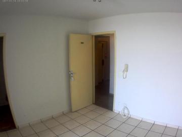 Alugar Apartamento / Padr&atilde;o em S&atilde;o Jos&eacute; do Rio Preto R$ 600,00 - Foto 2