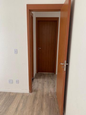 Alugar Apartamento / Padr&atilde;o em S&atilde;o Jos&eacute; do Rio Preto R$ 950,00 - Foto 9