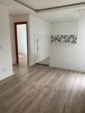 Alugar Apartamento / Padr&atilde;o em S&atilde;o Jos&eacute; do Rio Preto. apenas R$ 950,00
