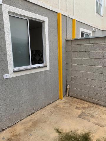 Alugar Apartamento / Padr&atilde;o em S&atilde;o Jos&eacute; do Rio Preto R$ 950,00 - Foto 10