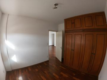 Alugar Apartamento / Padr&atilde;o em S&atilde;o Jos&eacute; do Rio Preto R$ 600,00 - Foto 10