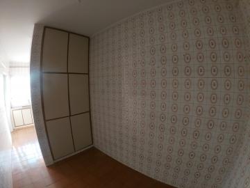 Alugar Apartamento / Padr&atilde;o em S&atilde;o Jos&eacute; do Rio Preto R$ 600,00 - Foto 11